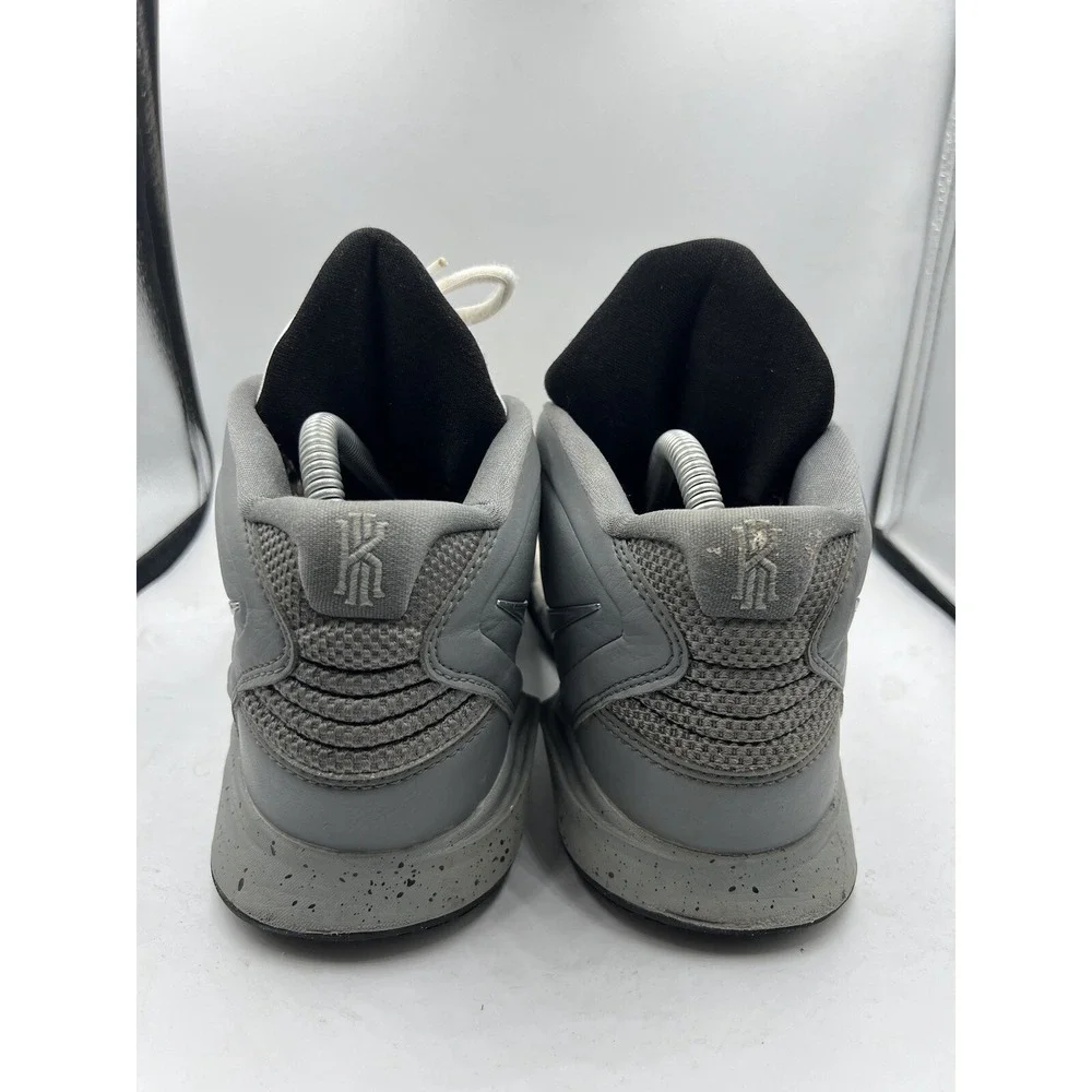 Nike‎ Boys Kyrie Infinity SE DD0335-108 Gray Basketball Shoes Sneakers Size 6.5Y